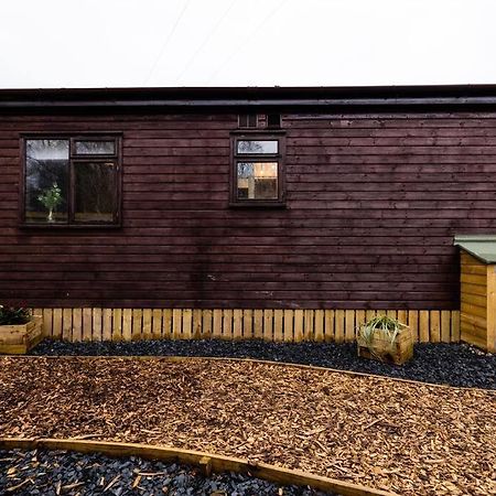 The Woodland Lodge - Wood Fired Hot Tub And Firepit Hambleton Exterior photo