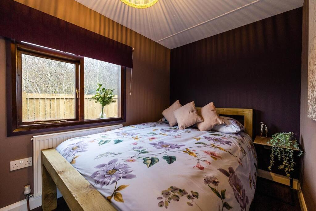 The Woodland Lodge - Wood Fired Hot Tub And Firepit Hambleton Exterior photo